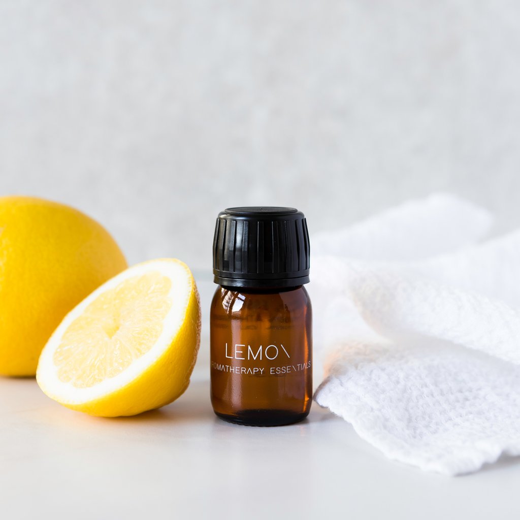 ESSENTIAL OIL LEMON